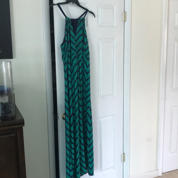 Keyhole Maxi - Picture 2 of 3